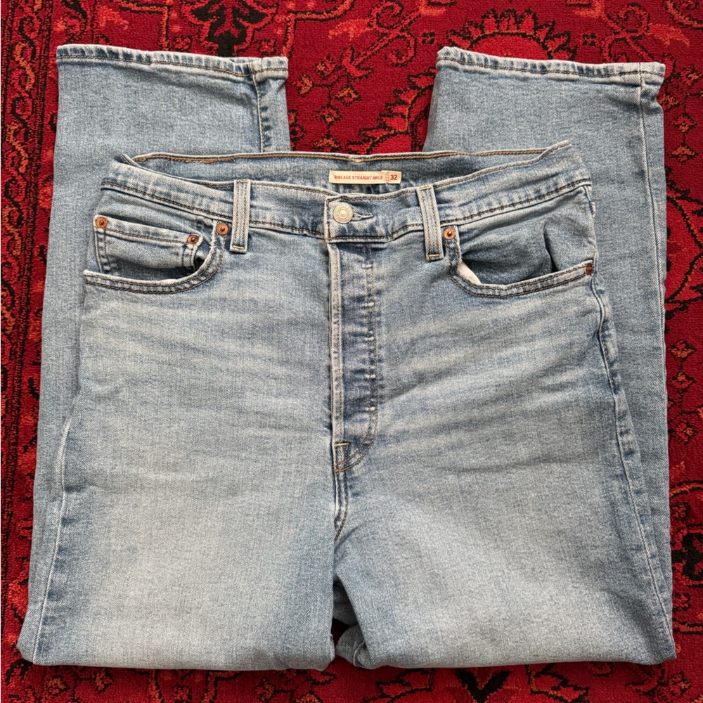 Levi's Ribcage Straight Ankle Jeans